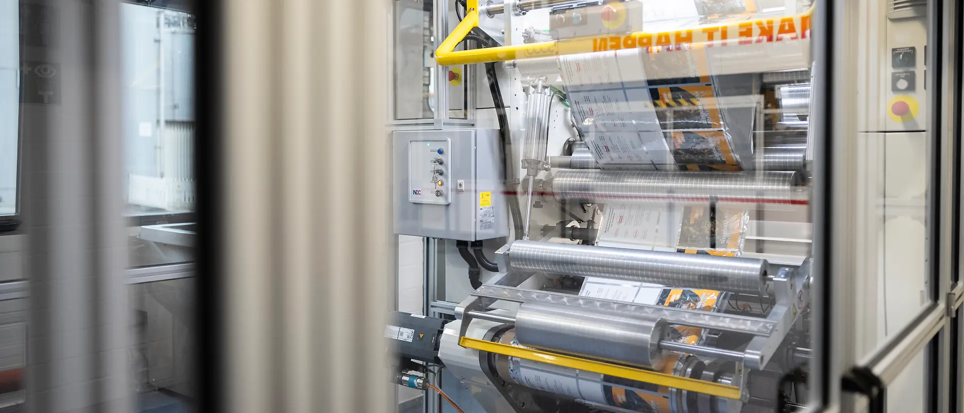 Packaging testing machine in Henkel's Packaging Competence Center